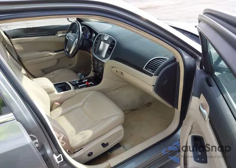 2012 Chrysler 300 Limited z USA, uszkodzony, nr VIN 2C3CCACG3CH199262